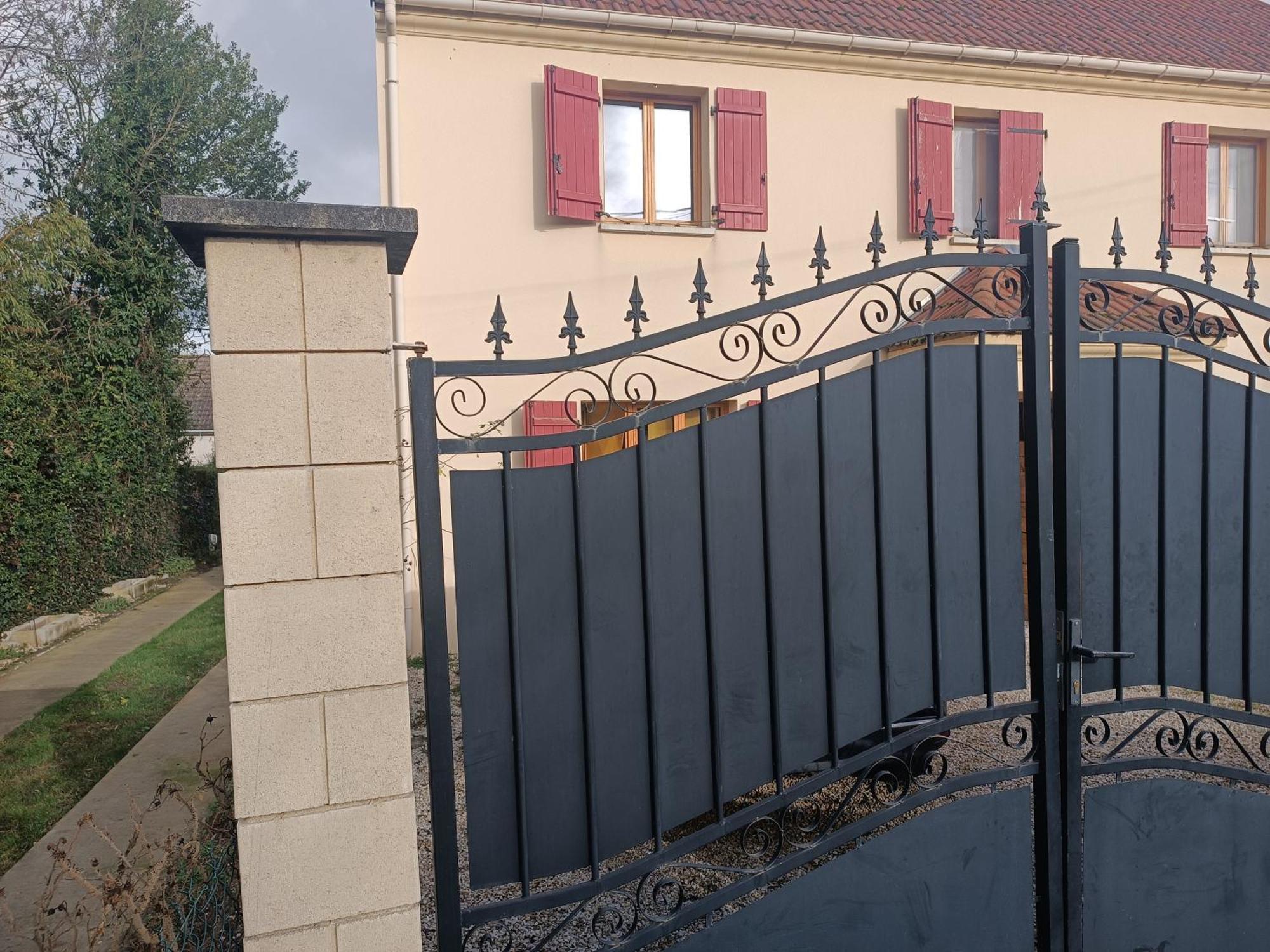 Maison Cheptainville Avec Terrasse Sur Verdure ภายนอก รูปภาพ